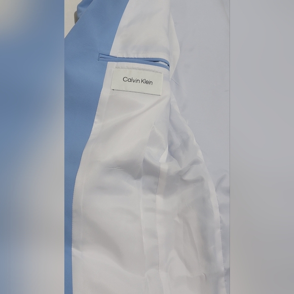 Calvin Klein Boys Blazer Suit Jacket, 2 Single Breasted Closure, Buttoned Cuffs - Picture 9 of 10